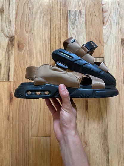 Number (N)ine Cargo Strap Brown/Black Sandals