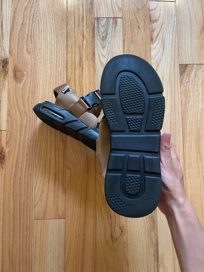 Number (N)ine Cargo Strap Brown/Black Sandals